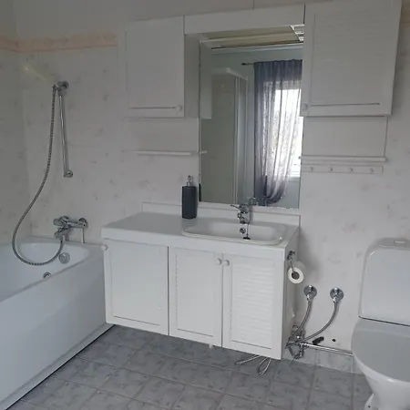 منزل للإقامة Great Natalie's Skjervoy